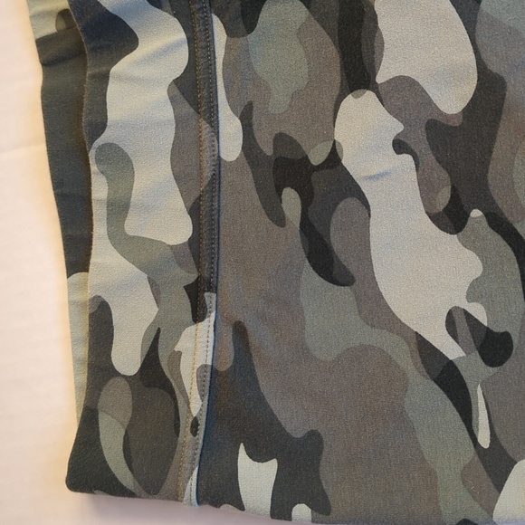 Lands' End Camouflage Starfish Legging Pant LARGE Green Camo - Picture 11 of 14